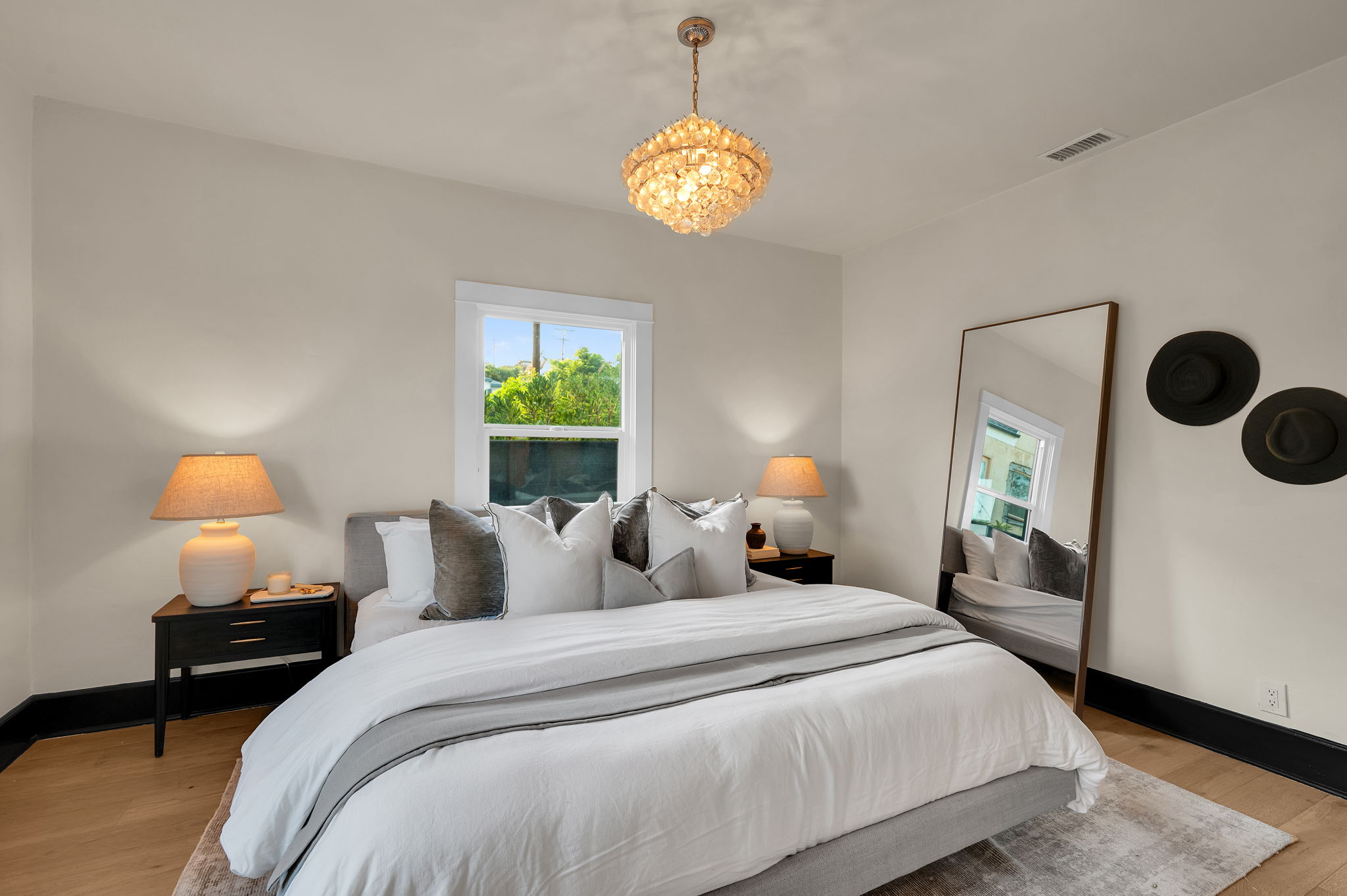 3235 Fenelon St. — A retreat with its own bath.