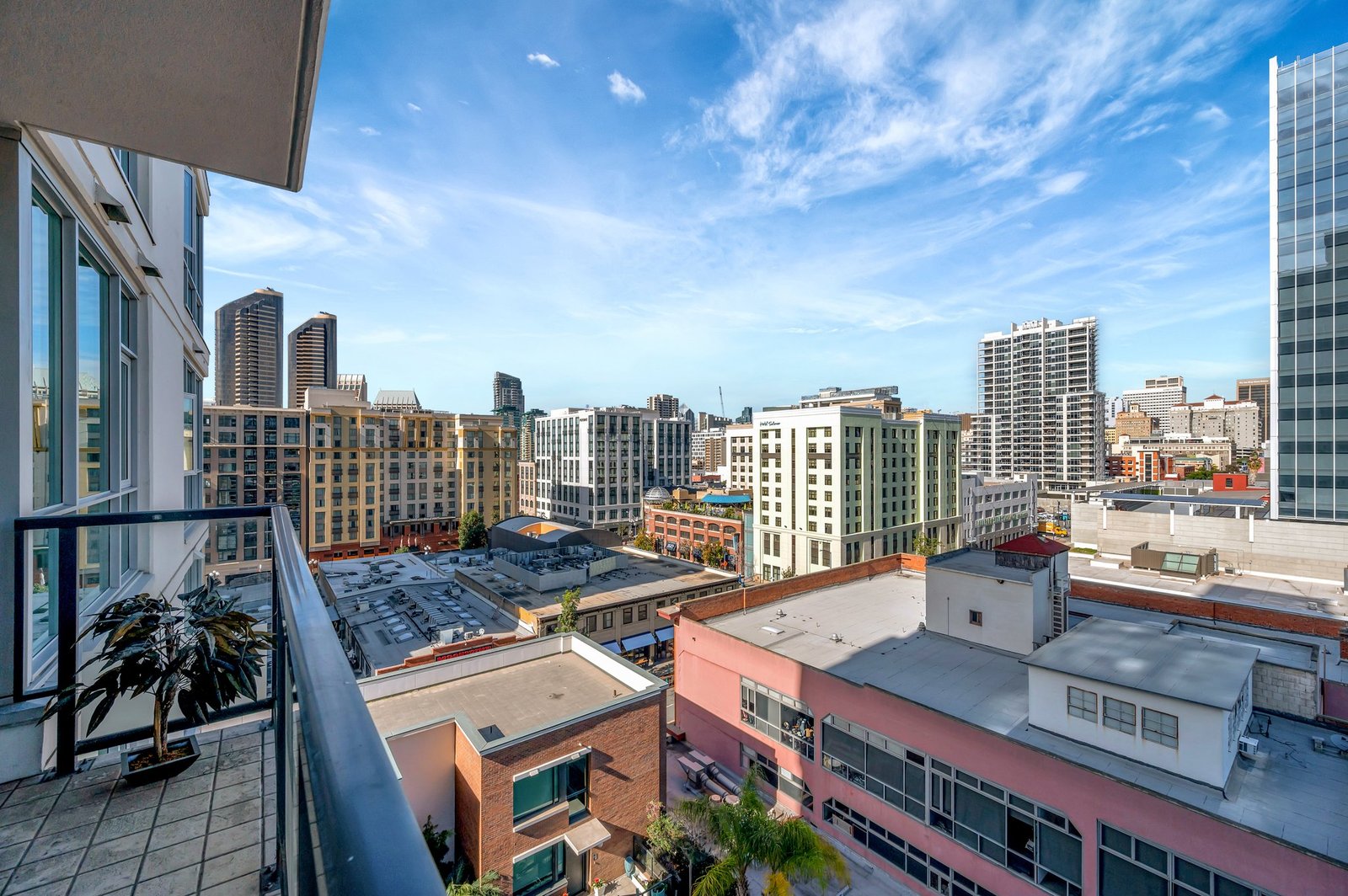balcony view, third angle