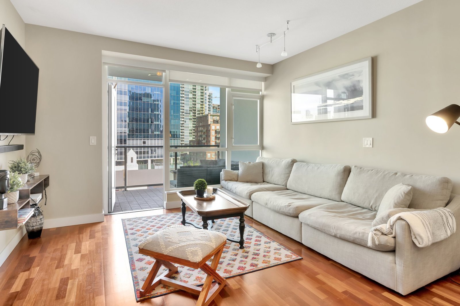 living room, second angle