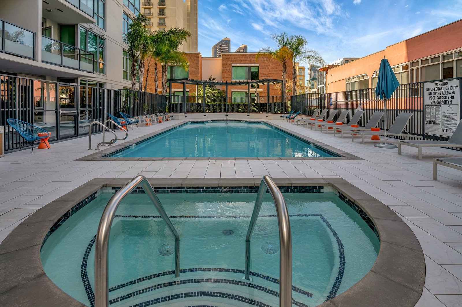 courtyard pool and spa