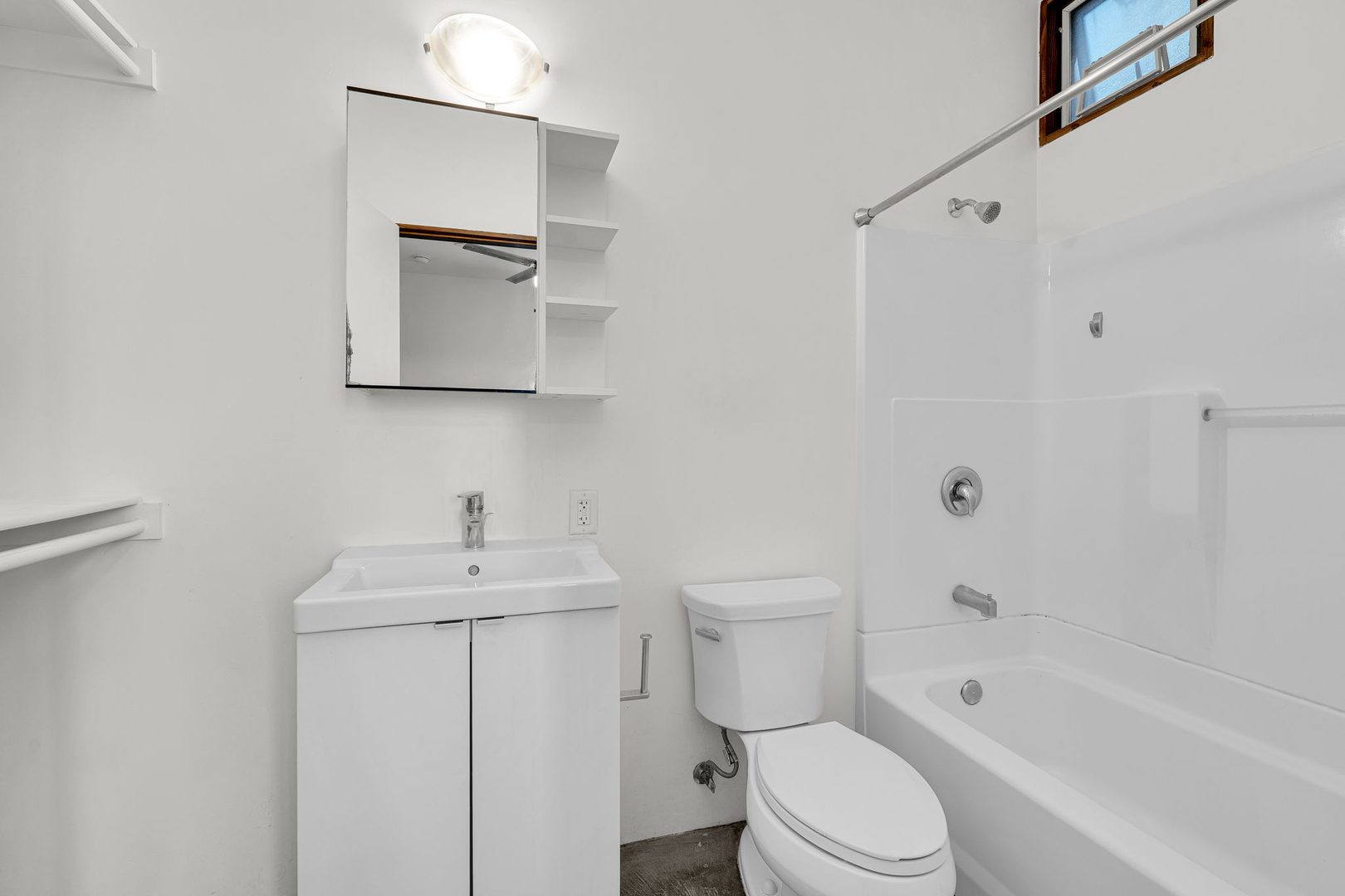 The Casita, Unit 303 &mdash; bathroom