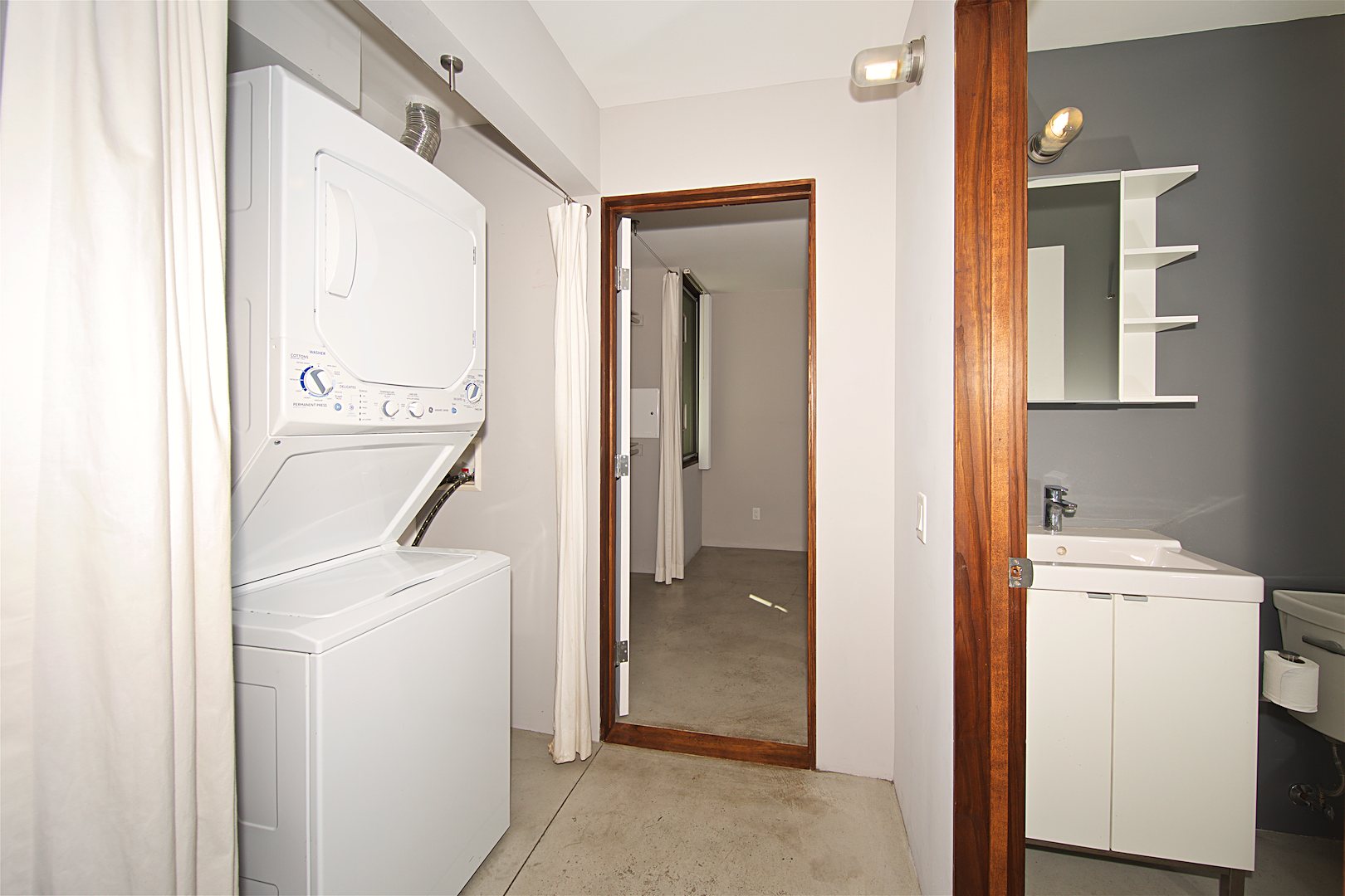The Sky Loft, Unit 404 &mdash; bathroom