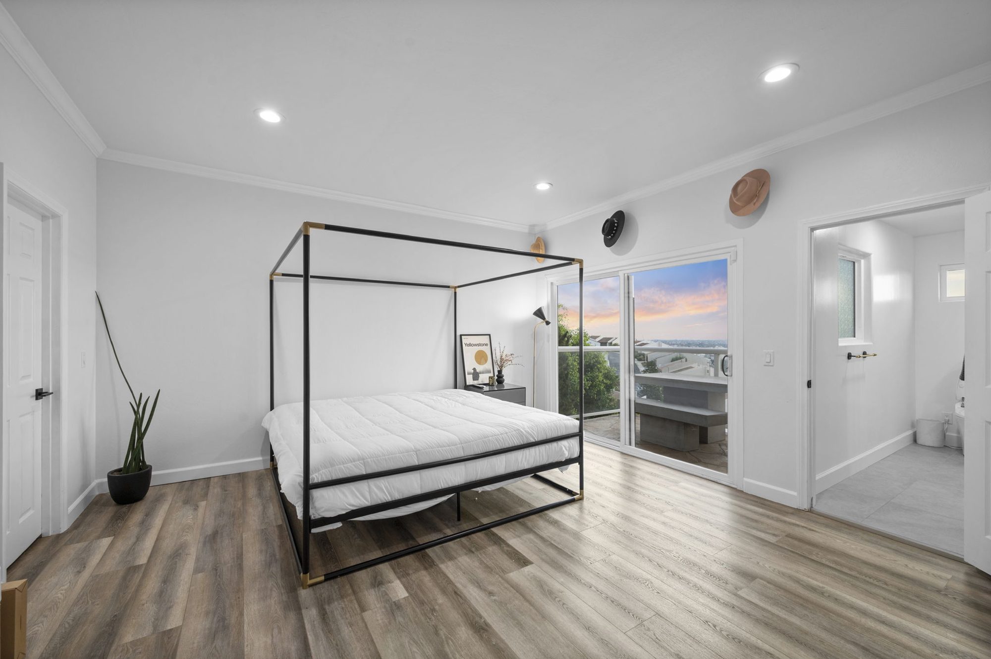 6206 Caminito Plata &mdash; Room for everyone.