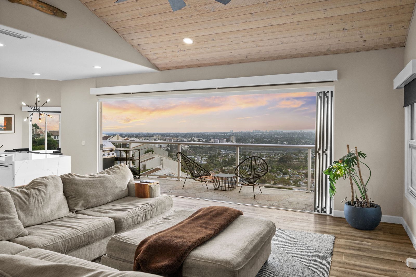 6206 Caminito Plata — living room and view deck, Del Cerro, San Diego