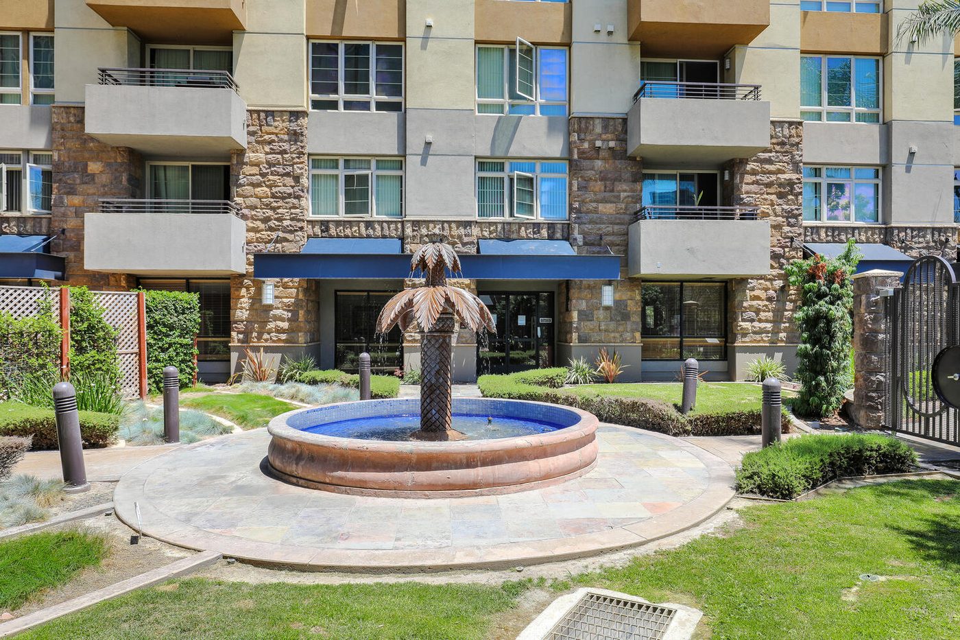 1480 Broadway St #2405, San Diego, CA 92101