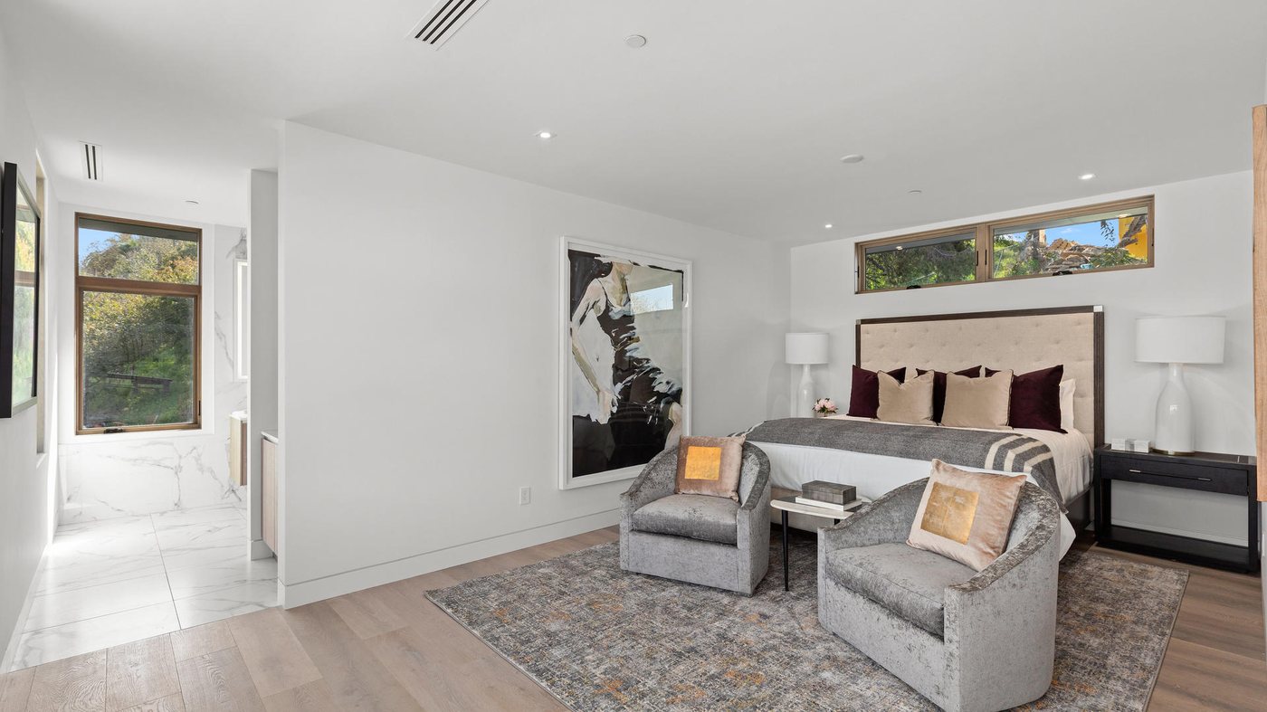 3115 Goldfinch St, San Diego, CA 92103