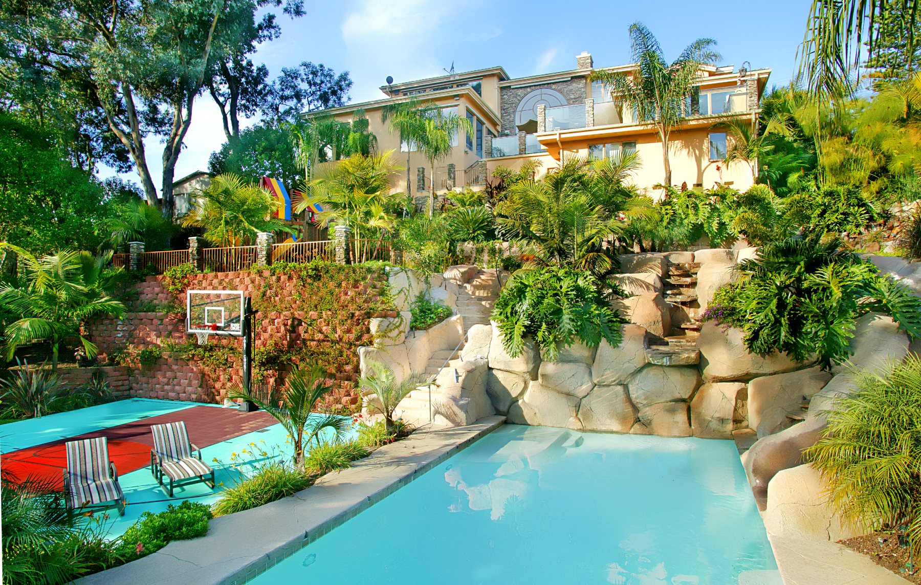 6131 La Pintura Dr, La Jolla, CA 92037